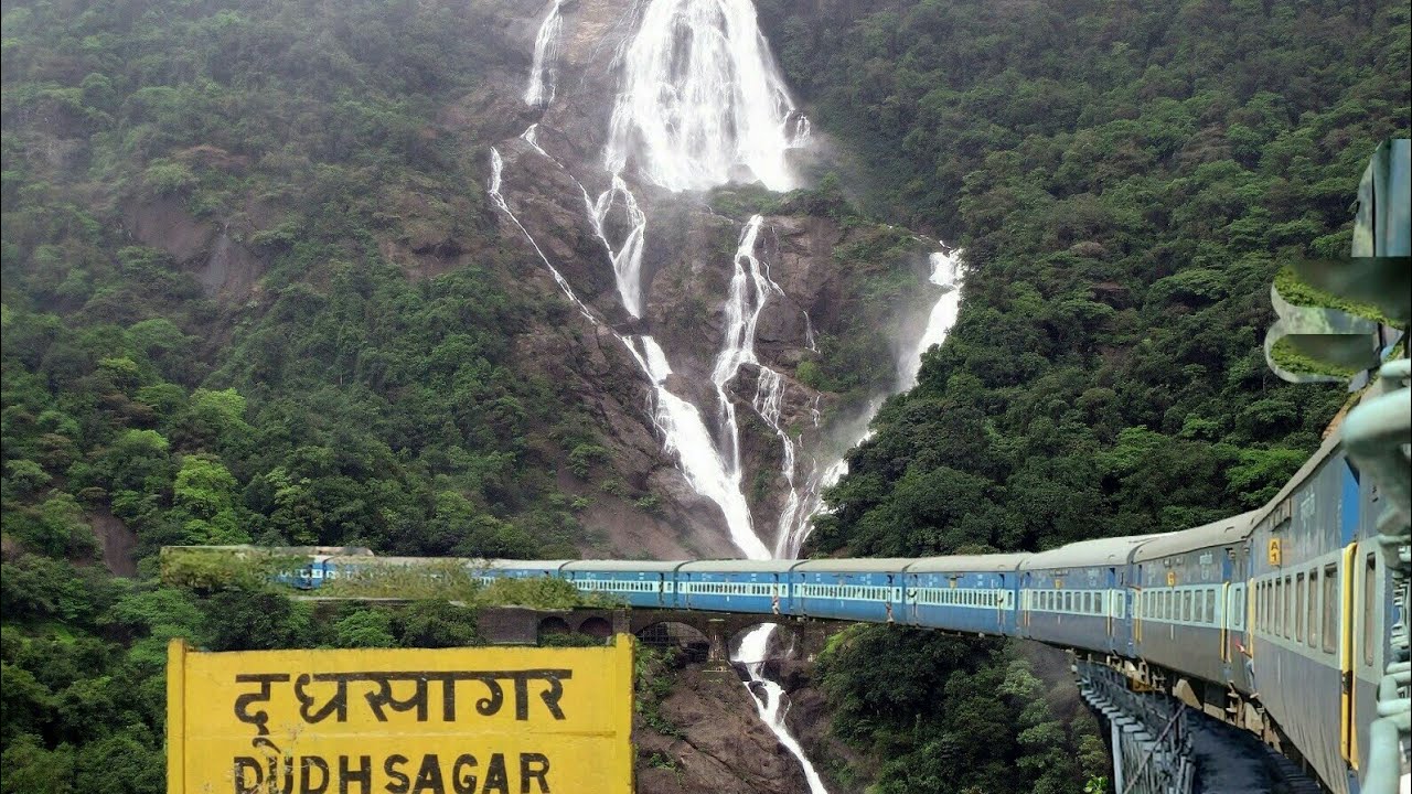 DUDHSAGAR WATERFALL :A JOURNEY THROUGH BRAGANZA GHAT