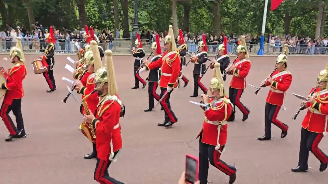 The Sunday Parade | 06/07/2025.