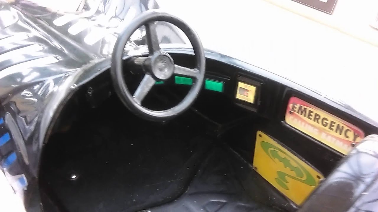 Batmobile Batman Forever kiddie ride