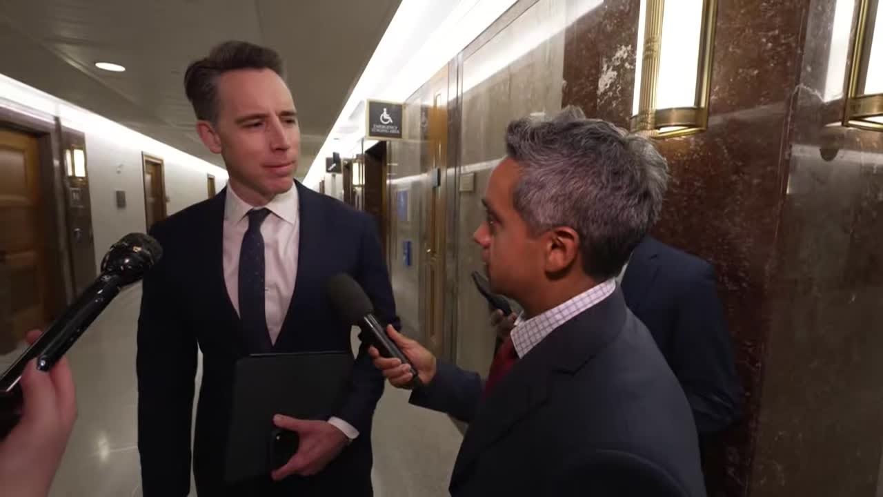 RAW: Josh Hawley says Dems want to get rid of ICE