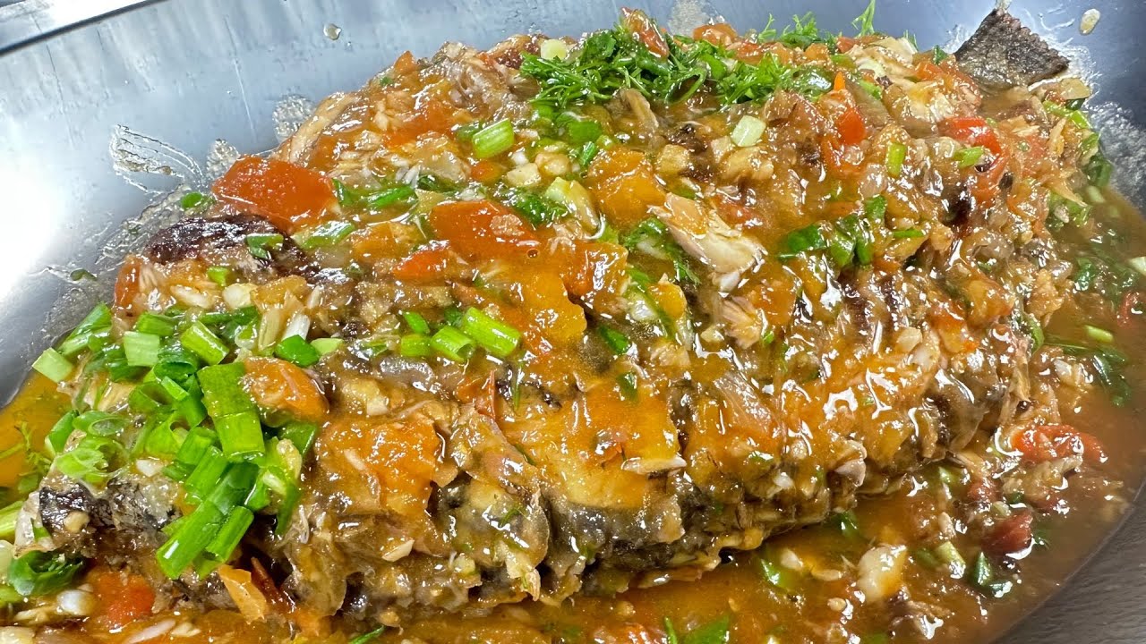 How to Make Easy Pan-Fried Fish in Tomato Sauce