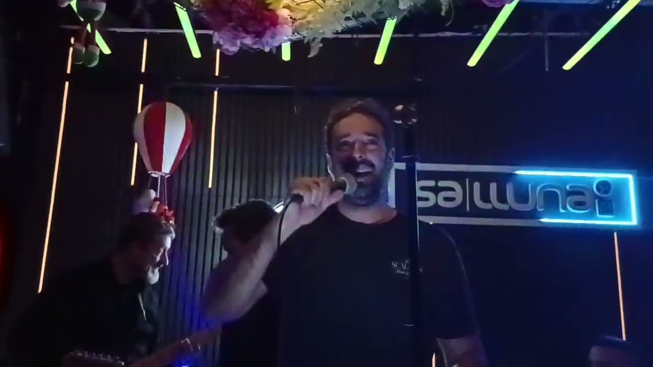 HÉROES DEL SILENCIO -Entre dos tierras- versionada por ESTACIÓN DE SONIDO (Directo)