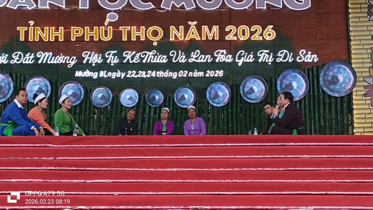 Hát đối giữa hai đội tân lạc.lạc sơn tại lễ hội khai hạ dân tộc mường 2026