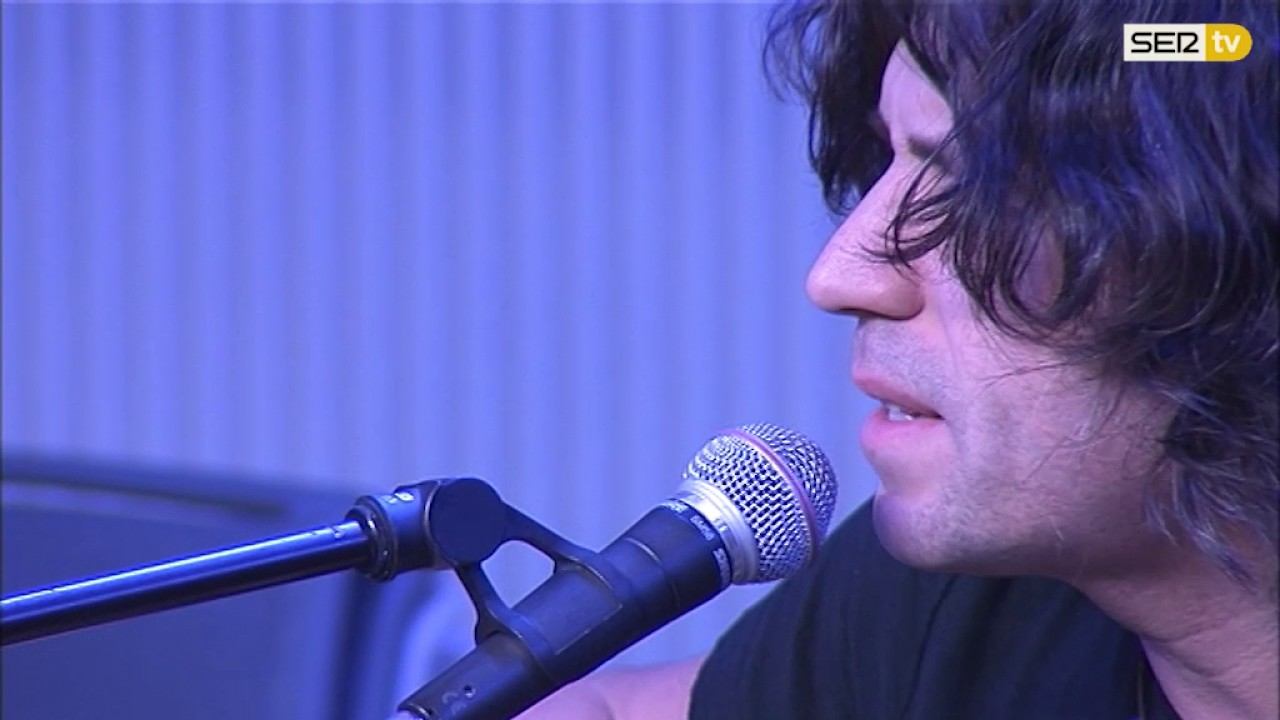 Rulo y la contrabanda - Tu alambre + Noviembre (en directo en la Cadena SER) | La Ventana