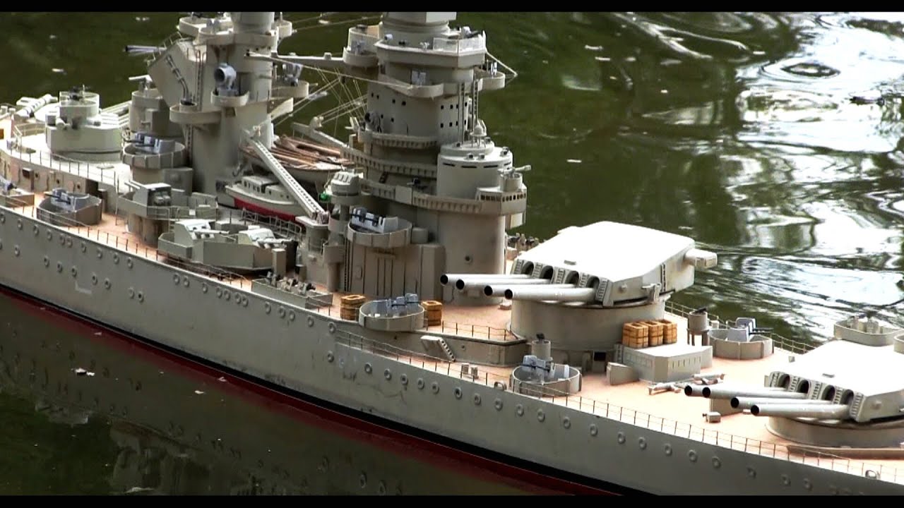 RC models of warships  Richelieu, USS Enterprise, Roma ...
