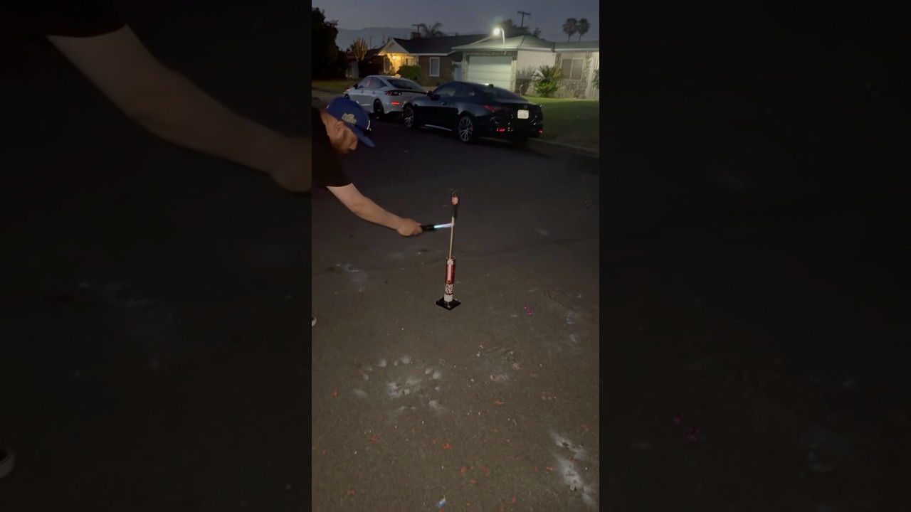 Ghost Chaser strobe rocket #fireworks #shorts #short #shortvideo #shortsfeed #pyro #rocket #consumer