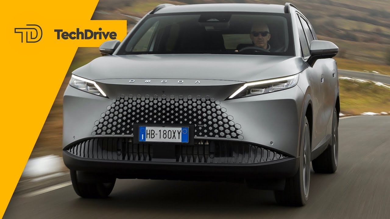Omoda 7 SHS-P (PLUG-IN) | Molto cOMODA e accessoriata in 4,66m e 38.900€