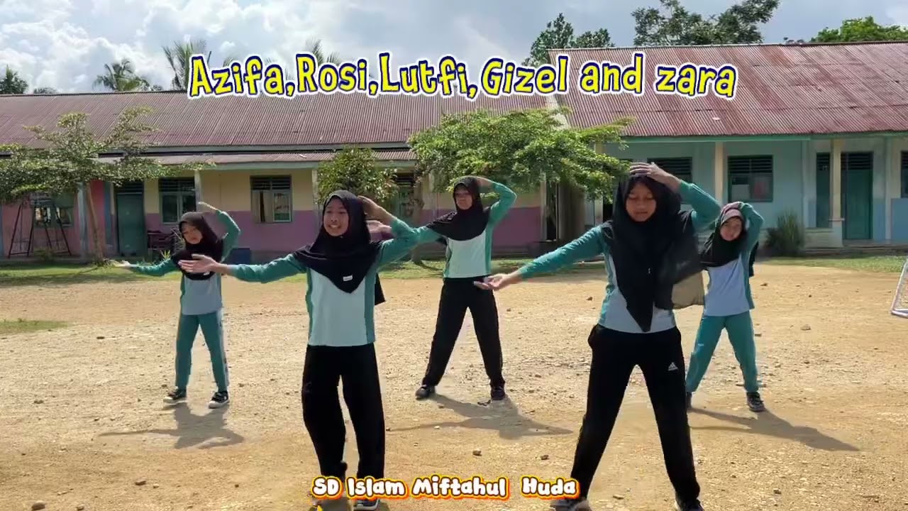 Praktek senam irama kelas 5,kelompok 4