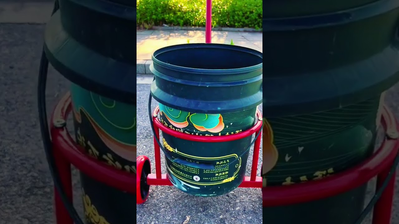 smart tool for easy bucket lifting #shorts