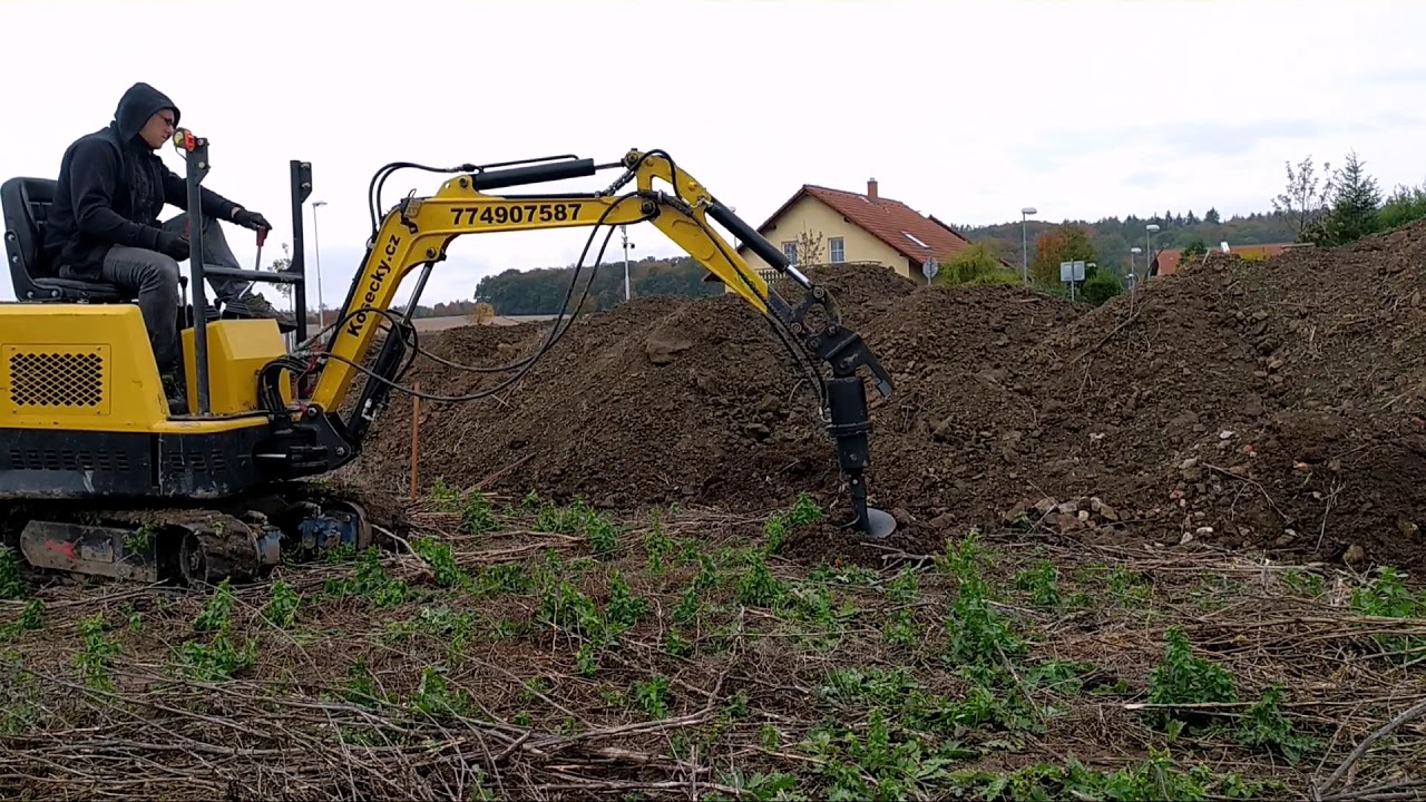 Minibagr lx12-9b - vrtání děr