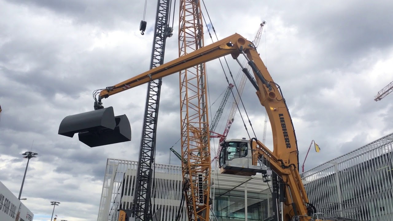 Brand New Liebherr LH110 Port Demo And Specs - Bauma Expo 2016
