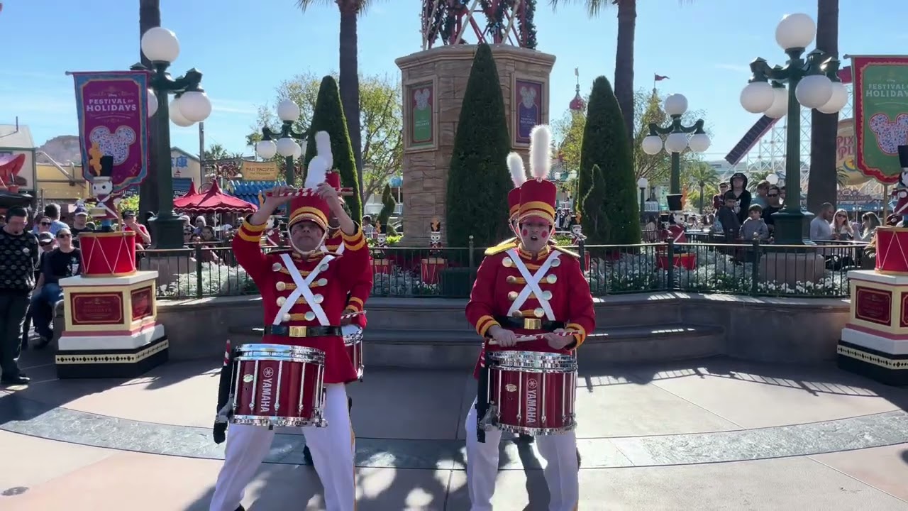 Holiday Toy Drummers FULL PERFORMANCE @ Disney’s California Adventure Park