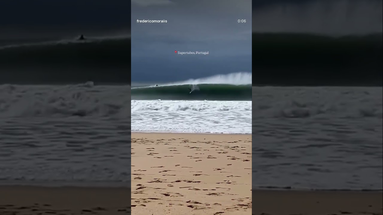SUPERTUBOS! Parece Pipeline, mas &eacute; Peniche! #surf #portugal #waves #fun #happy #ocean #europe #life
