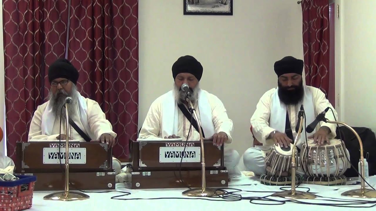 Kirtan by Hazuri Jatha, GNM Sikh Center, Bfld - 041215