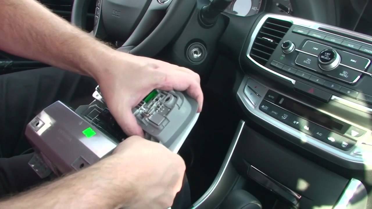 Episode #240 - 9th Generation Honda Accord HomeLink Upgrade Installation