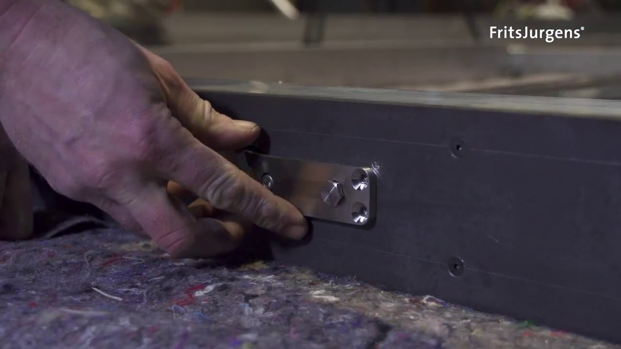 FritsJurgens - Pivot Hinge technology