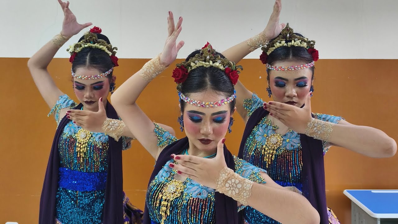 NISKALA SMP 18 BEKASI | 𝗗𝗜𝗟𝗔𝗥𝗔𝗡𝗚 𝗠𝗘𝗡𝗝𝗜𝗣𝗟𝗔𝗞