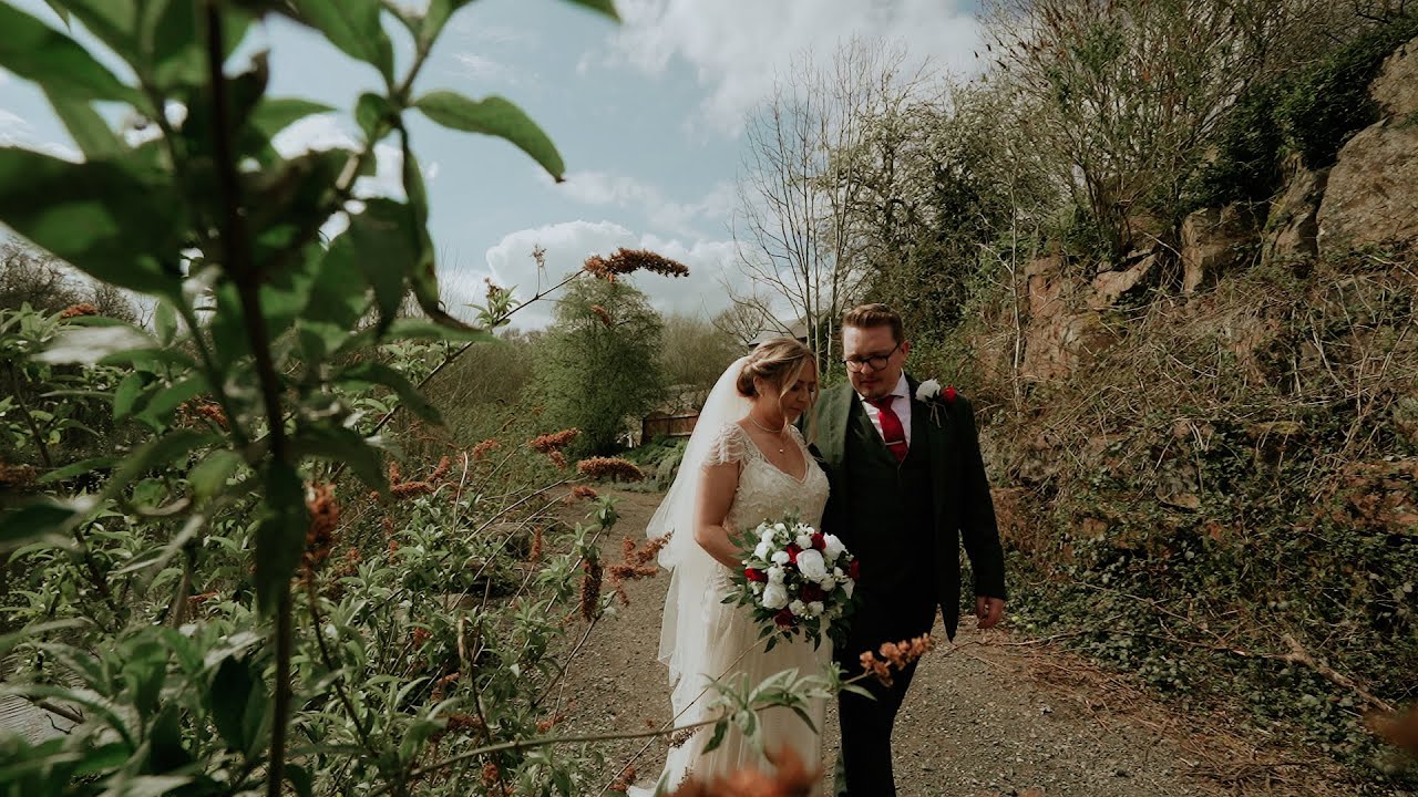 MOLLY + LUKE // WEDDING AT HALIFAX // THE VENUE BOWERS MILL