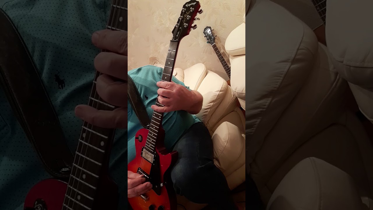 Небольшая реклама для продажи гитары