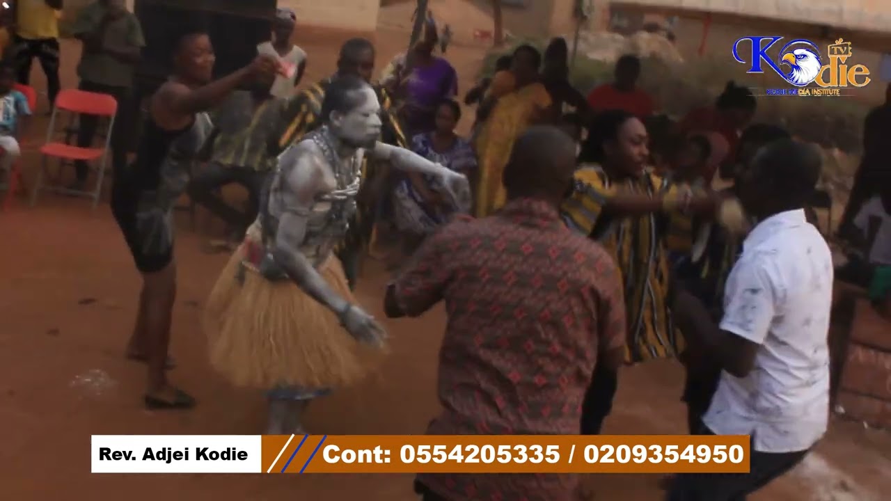 Breaking: Bad Day At Techiman 🔥😯 Akomfo F!ght Over A Lady At Akom Festival