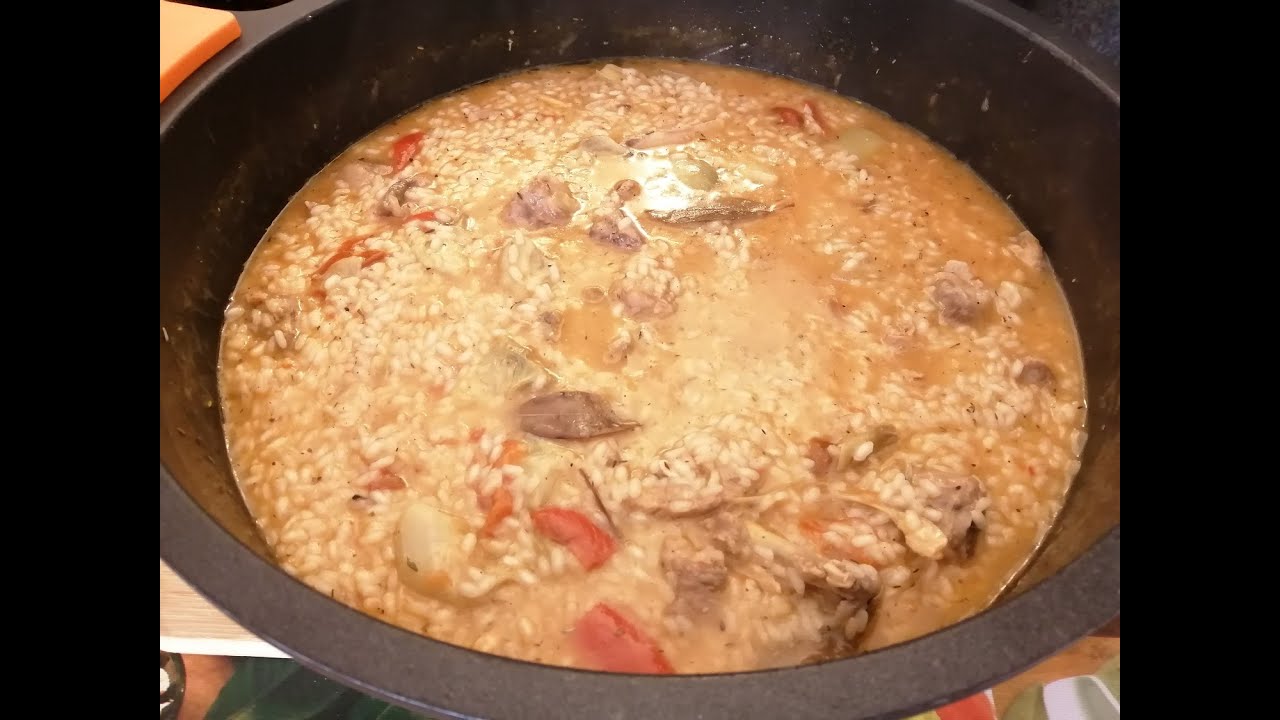 Arr&ograve;s de carn i verdures