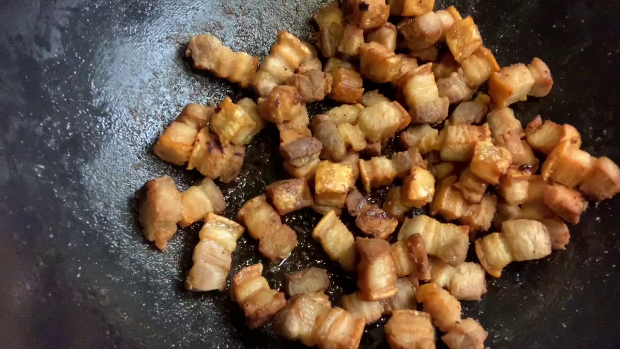 ARROZ AMARILLO CON CHICHARON Y CHORIZO