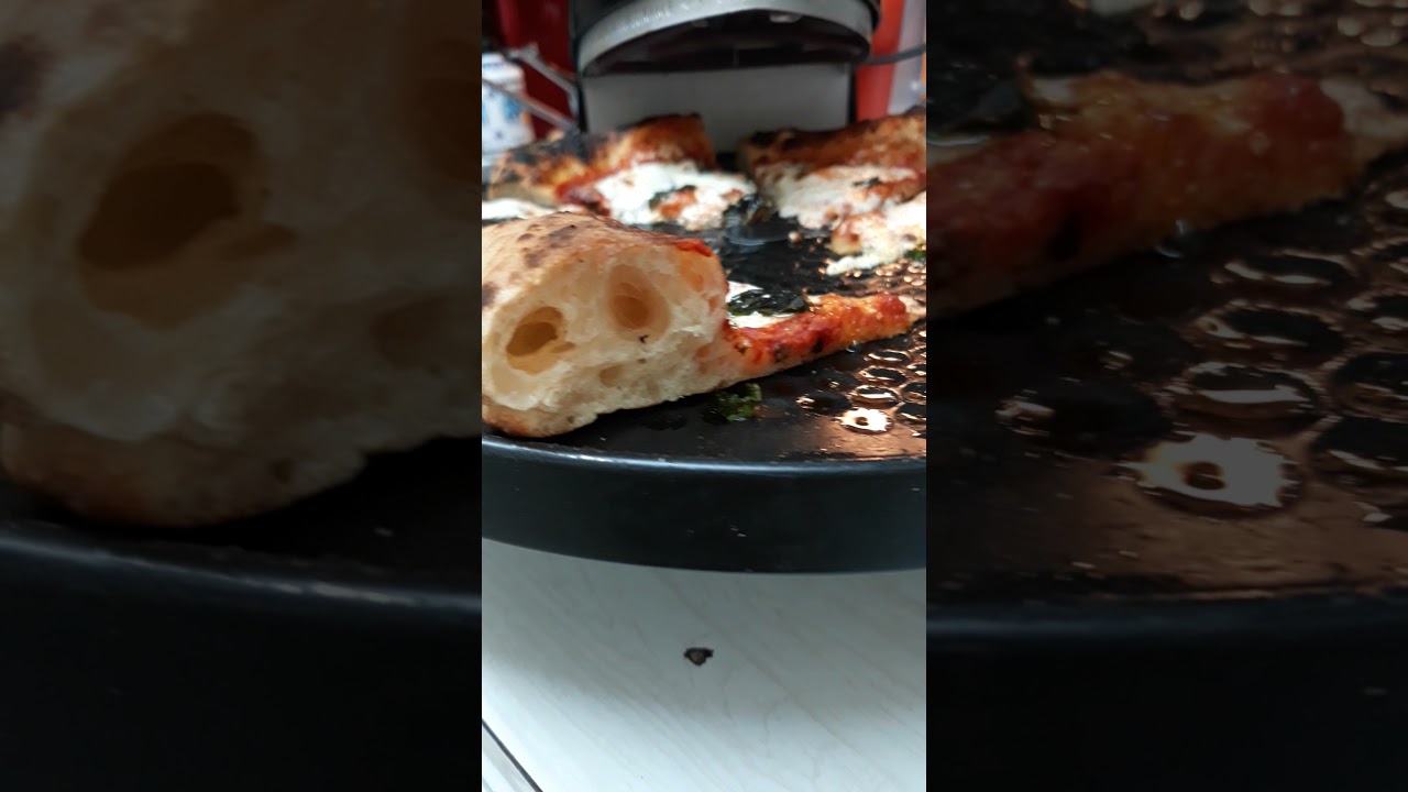 Cornicione of Pizza Napoletana!