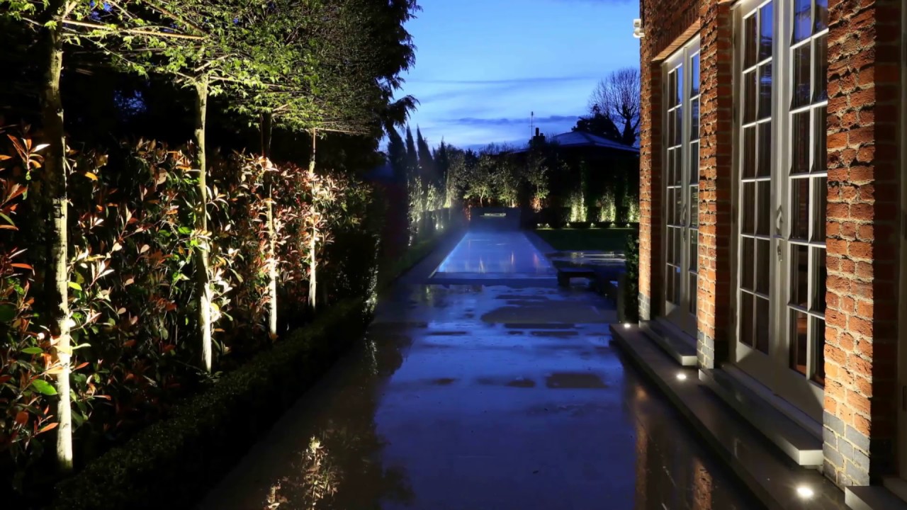 Your discreet energy efficient garden light - Kew LED light