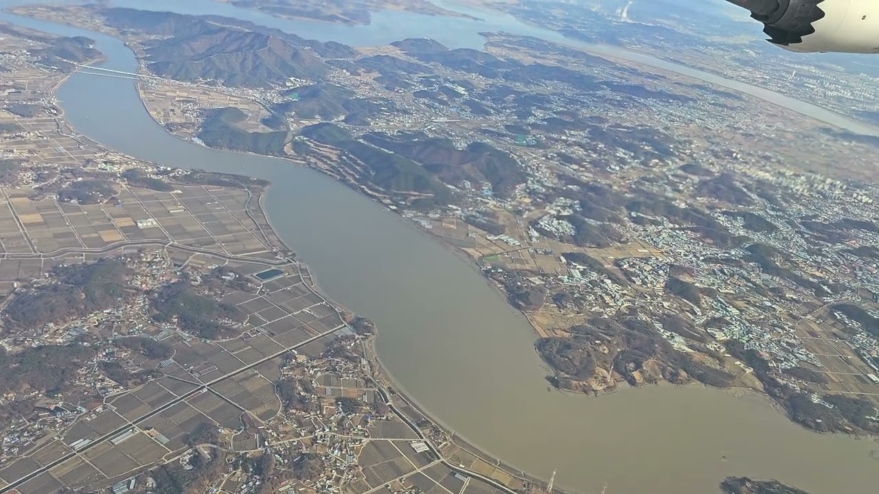 4K 인천공항 이륙 13분. 대한항공 아틀란타 공항으로 출발. 한강, 서울 전경을 비행기에서 보는영상