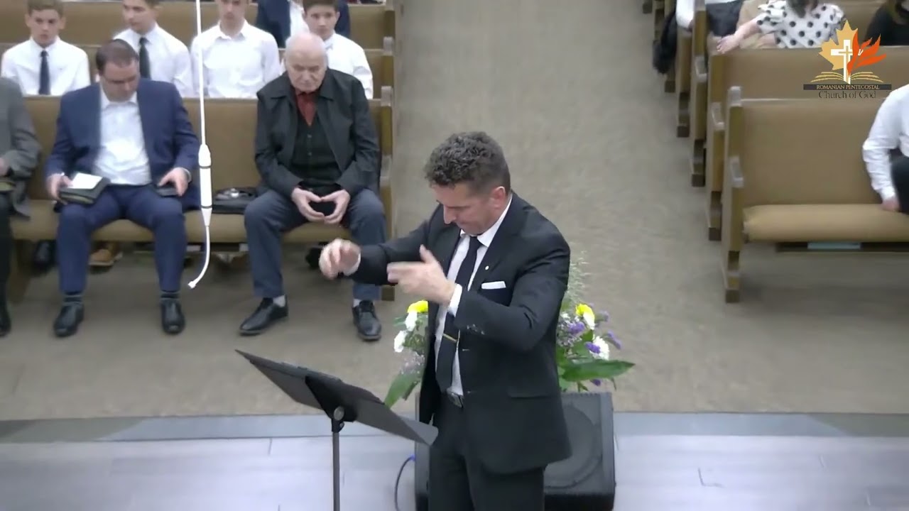 Mai sus de oameni - Fanfara din Kitchener