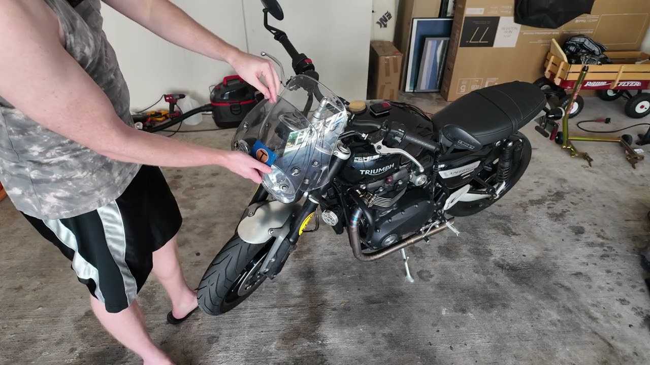 Triumph Speed Twin Windscreen/Windshield Options (DART Classic vs Marlin).