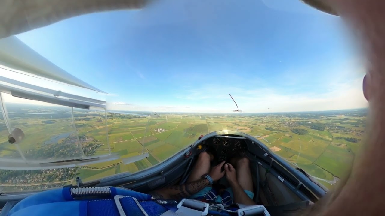 pirmas savarankiskas su ka-7 sklandytuvu