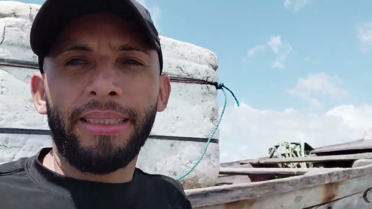 MUITA FARTURA DE CAMARÃO BRANCO NA CROA DE AREIA, VEIO ATÉ PESCADA E ARRAIA.