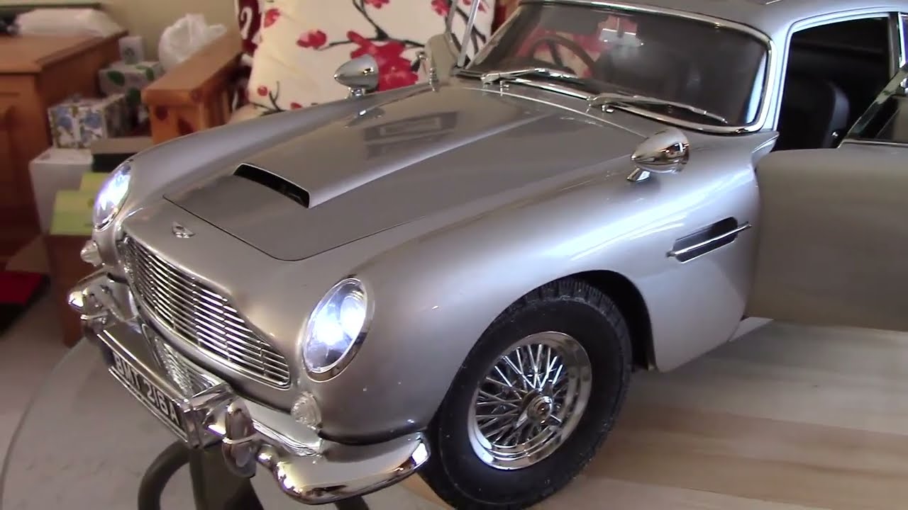 Eaglemoss Aston Martin DB5 --- Unboxing