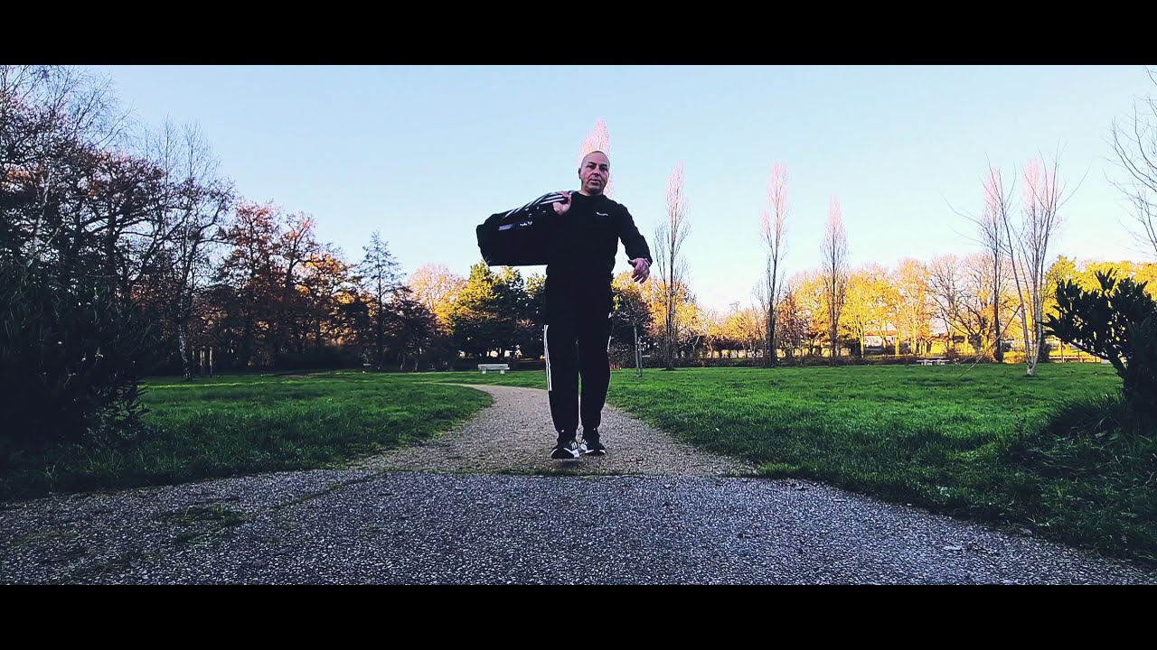 Pratiquer les Arts Martiaux après 50 ans pour maintenir la forme !  Voici mon conseil de Coach 🙏