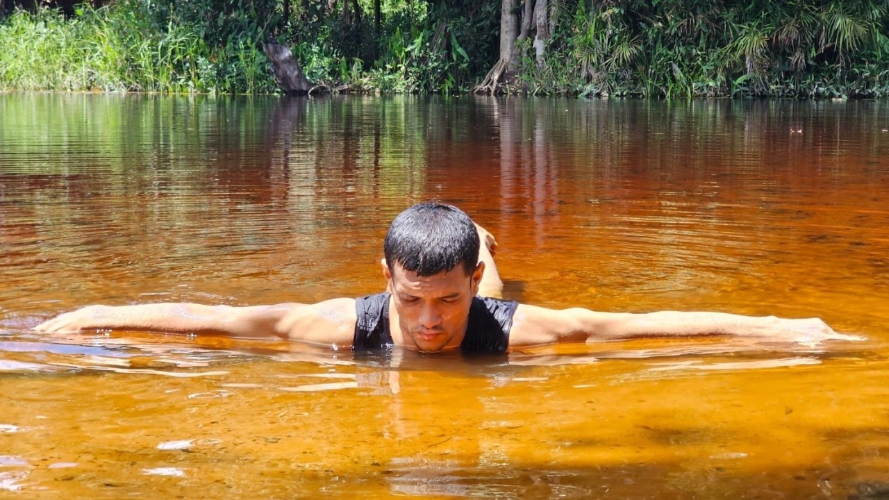 Josiel fez algo que estava com muita vontade: Banho no rio