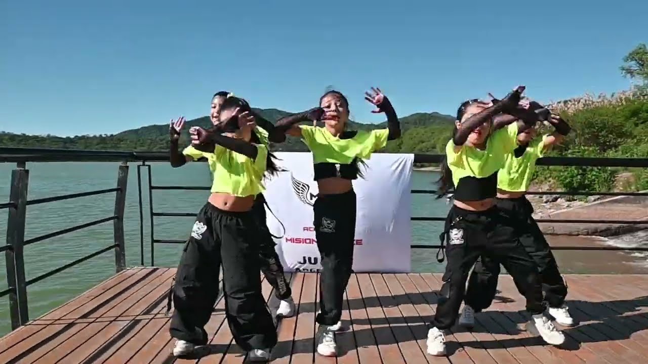 EQUIPO KIDS - ACADEMIA MISION DANCE