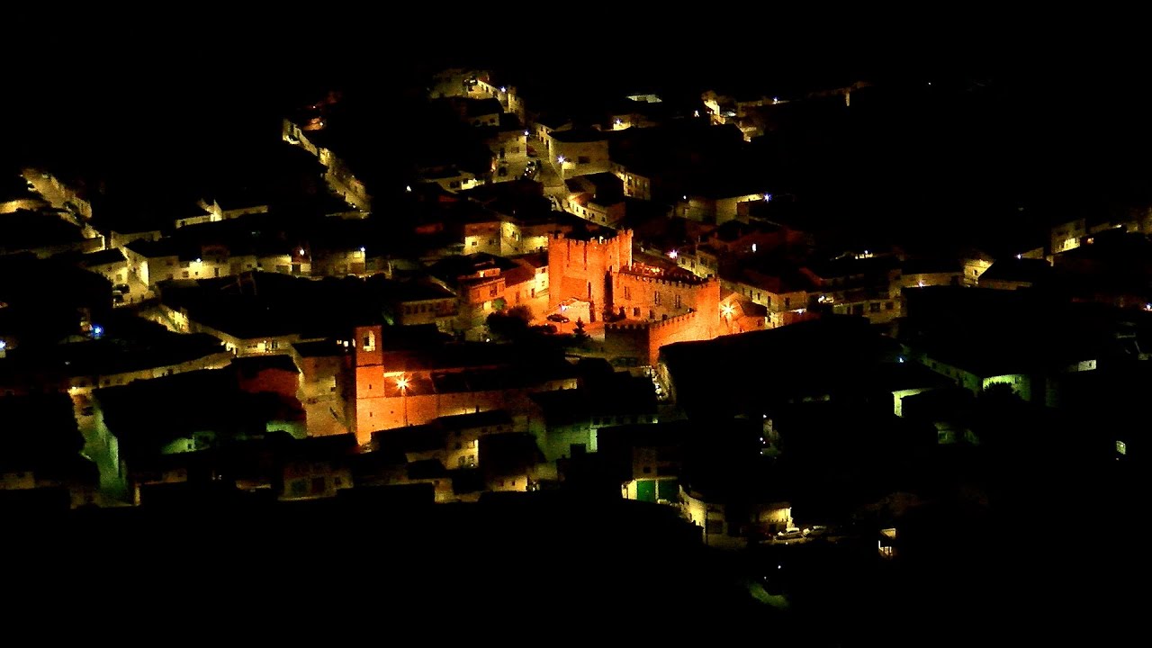 PROVINCIA | Carcelén enciende de nuevo sus Montones, esta vez en homenaje a los sanitarios