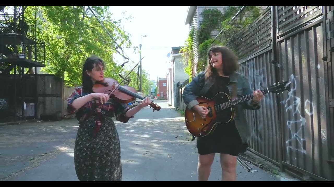 RUELLES DE MONTRÉAL S1E1 / ABIGAIL LAPELL / LAND OF PLENTY