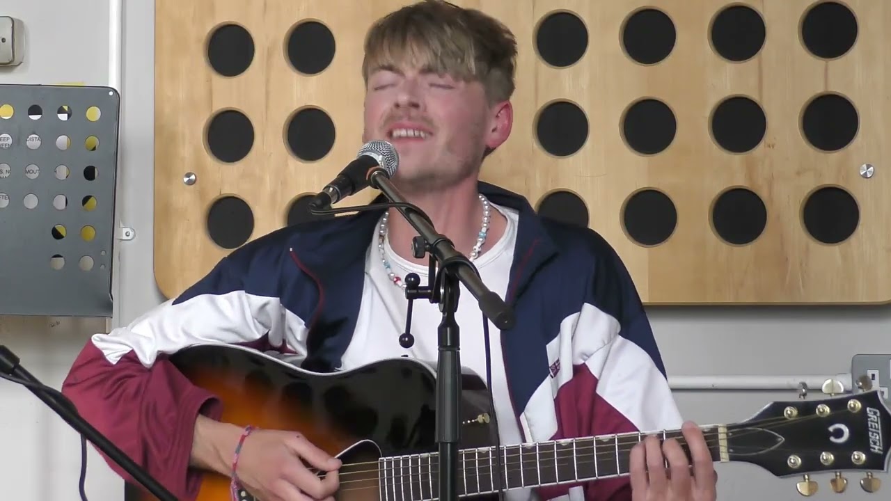 TW Sessions: Tom Jack - Swim