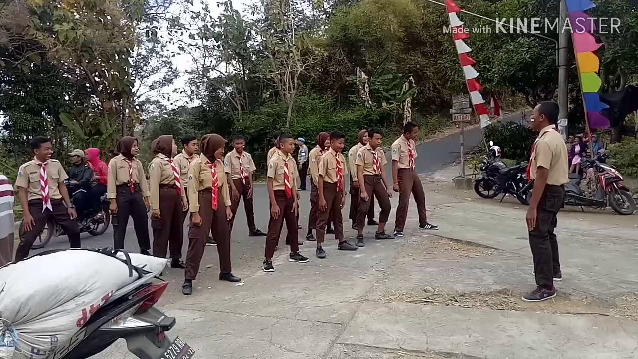 Lomba Baris Kreasi 2 SMPN 1 TANGGUNGGUNUNG dalam Rangka HUT RI ke 74