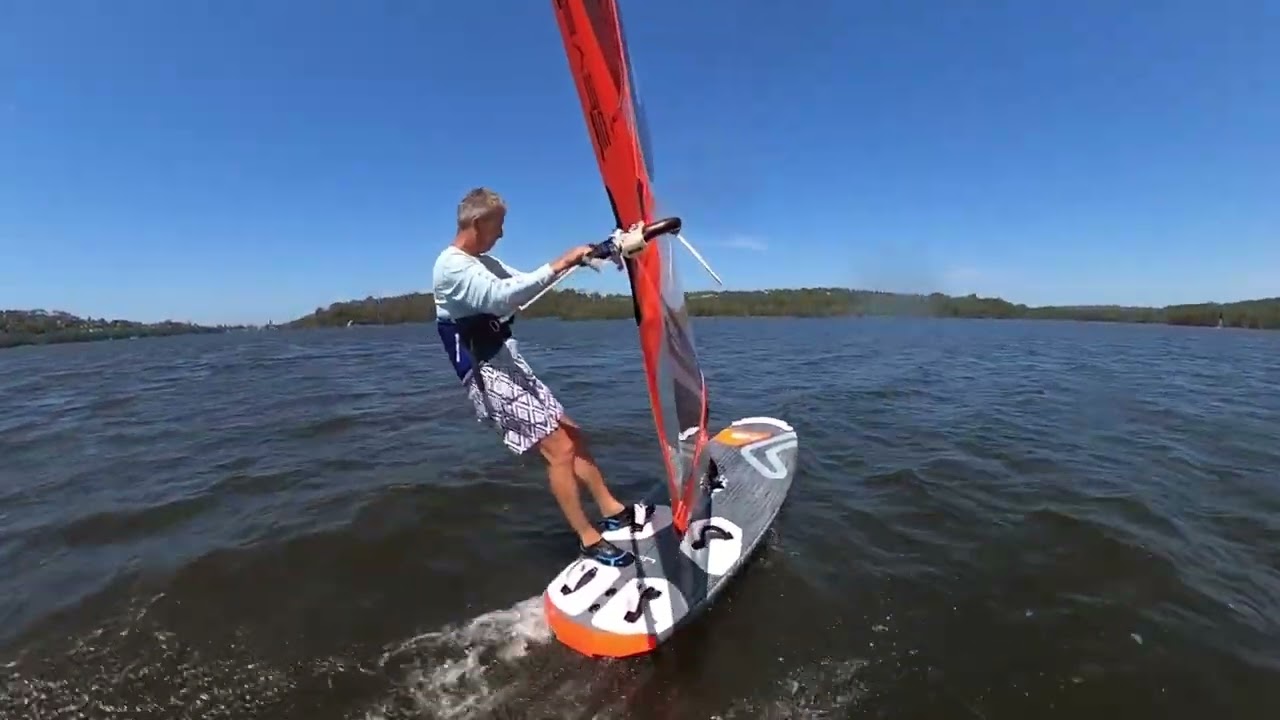 How to Gybe a Severne Alien 125 Windfoil higher using a Foil Glide2 6m and a Red Wing Foil