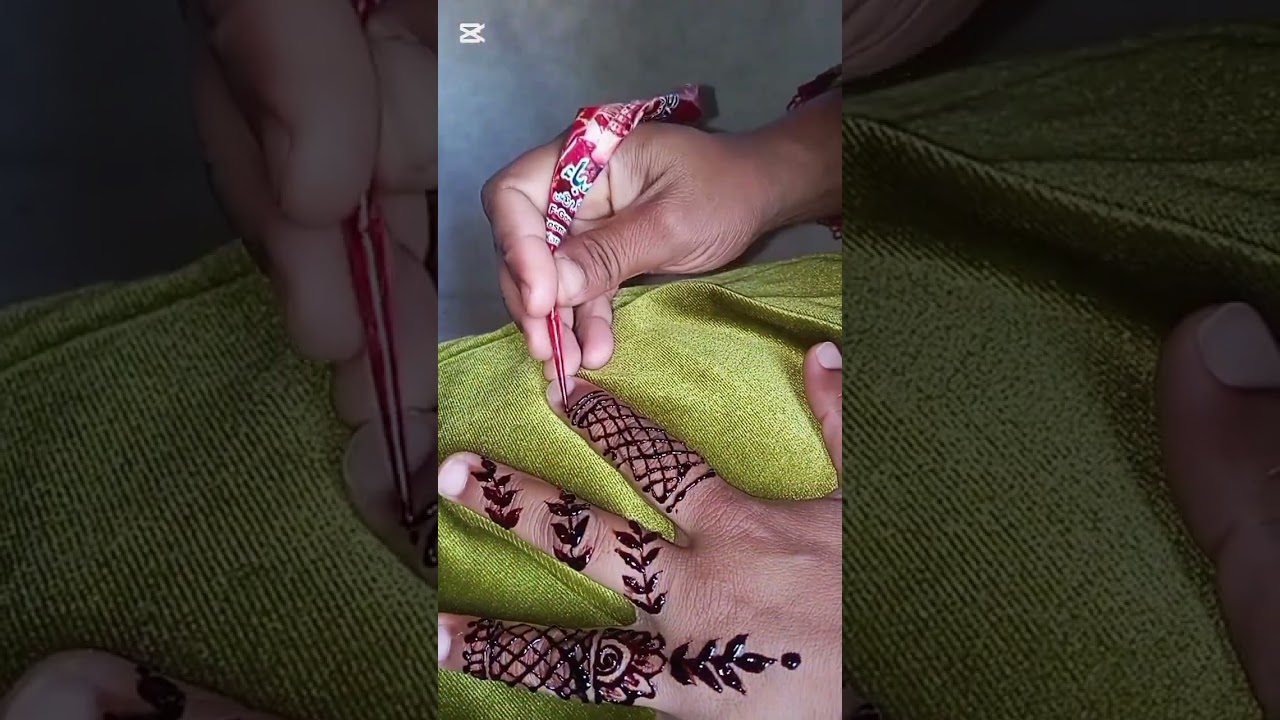 Beautiful mehndi design with au mehndi design 