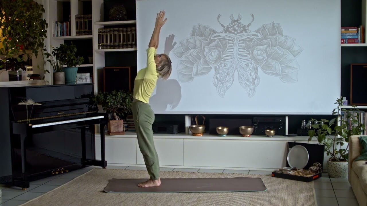 23 min - Mostrophosi YOGA || La pratica GUIDATA e COMPLETA che unisce benessere, arte e musica 432Hz