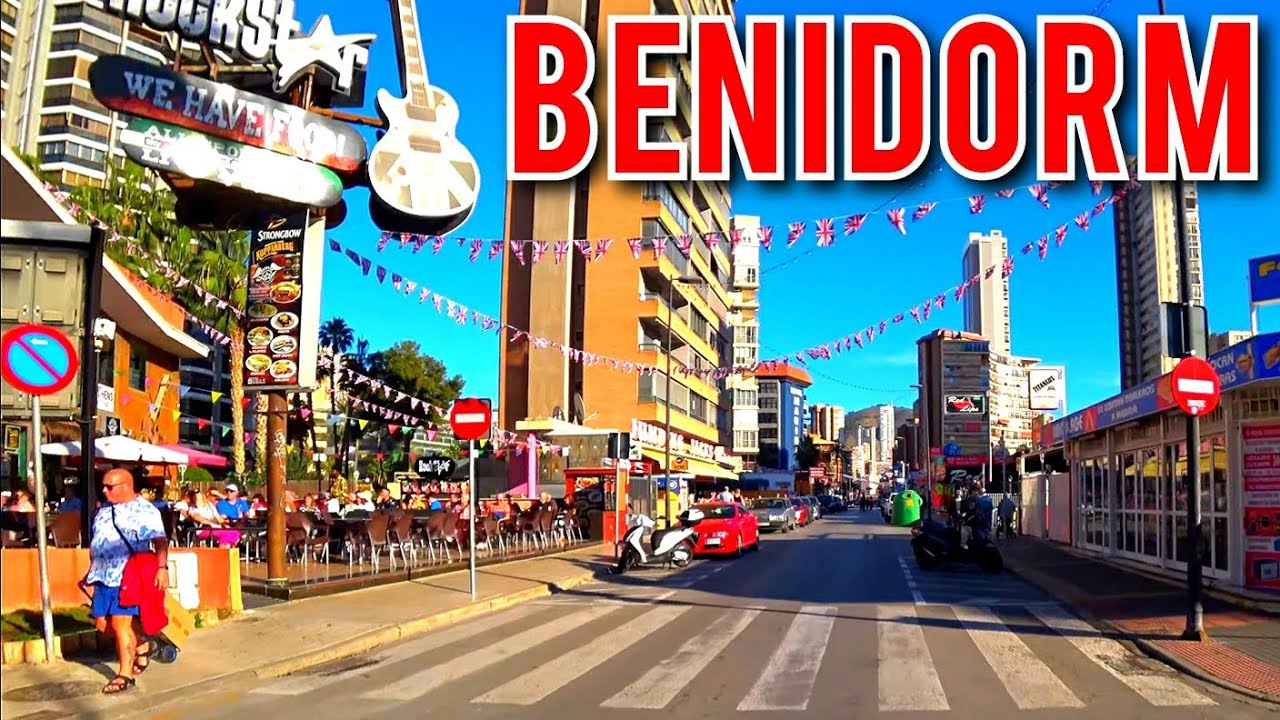 BENIDORM🇪🇸 Gerona Street BARS AND RESTAURANTS January 2023 Costa Blanca Spain 4K