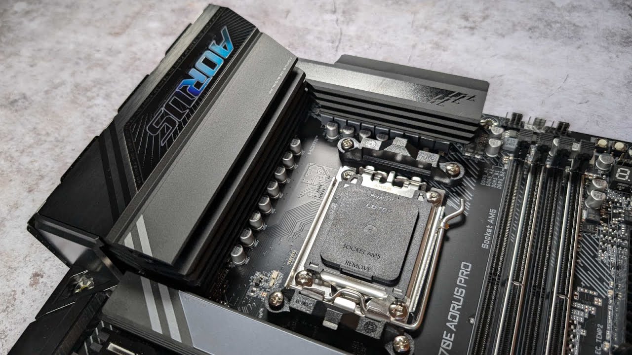 UNBOXING GIGABYTE X870E AORUS PRO MOTHERBOARD #x870 #x870e #gigabyte #motherboard #unboxing #pcbuild