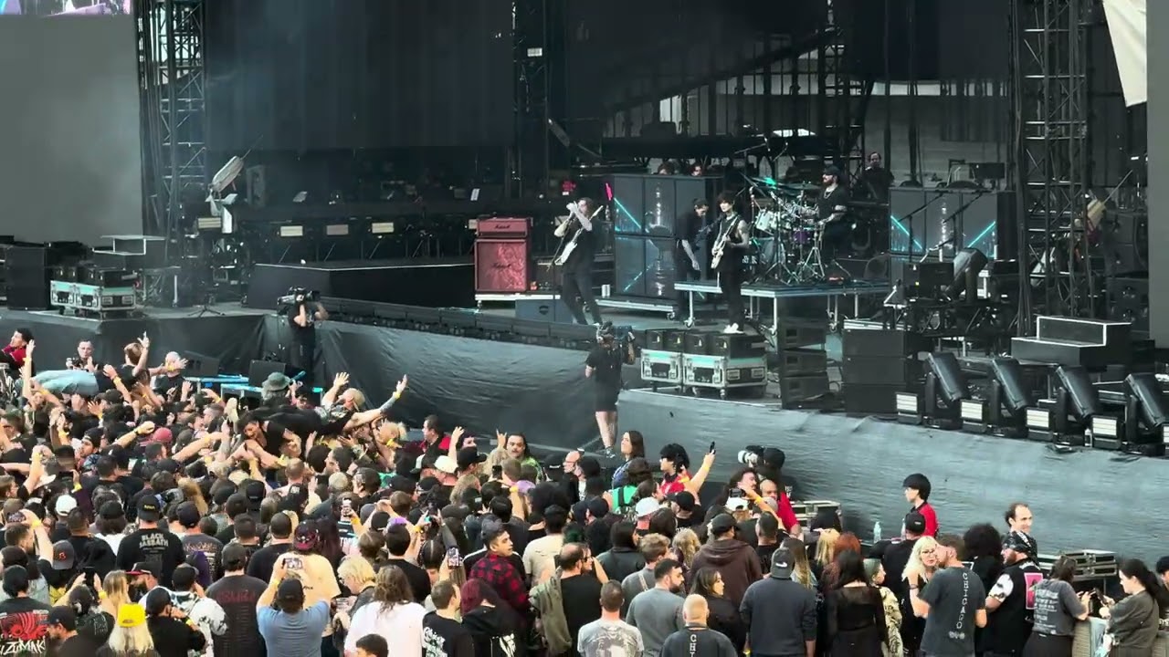 Polyphia - Goose (2025-08-31, Soldier Field, Chicago, IL) [4K HDR]