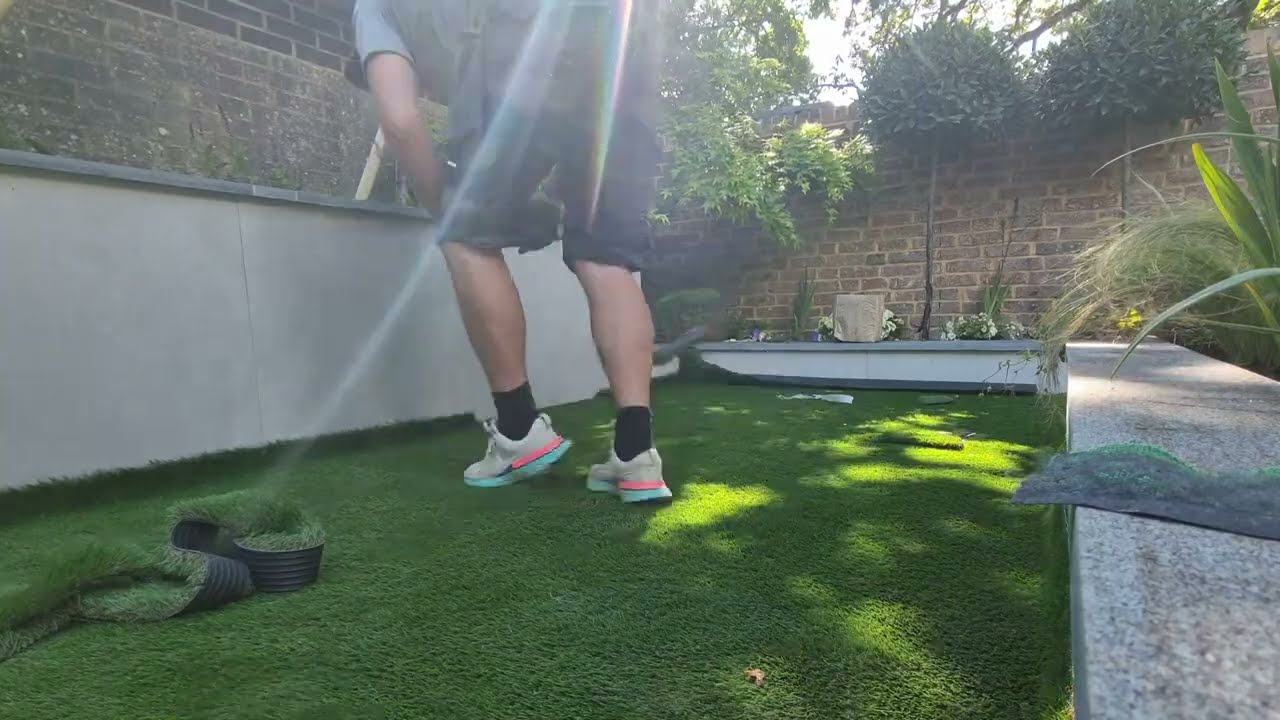 How to install artificial grass #gardenideas #landscaping #artificialgrassinstallation #namgrass