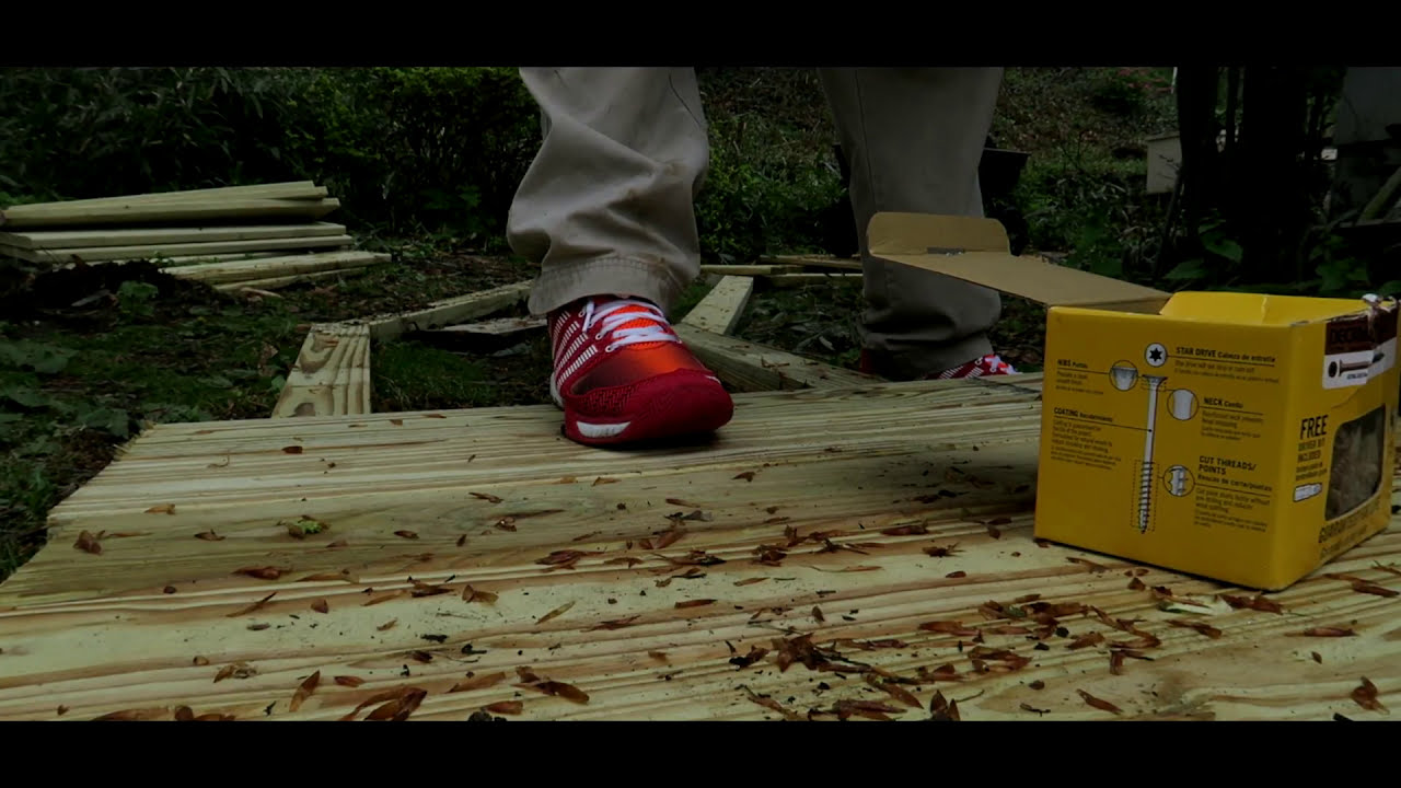 Building deck walking wood path / easy on the ground pathway