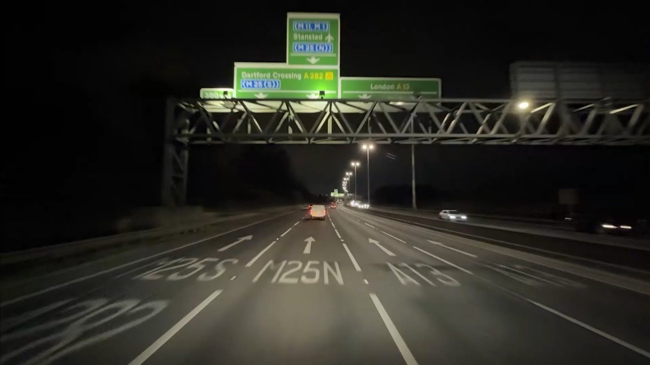 Driving at Night in the UK Motorway M25 M1 A421 @midnightmotorway